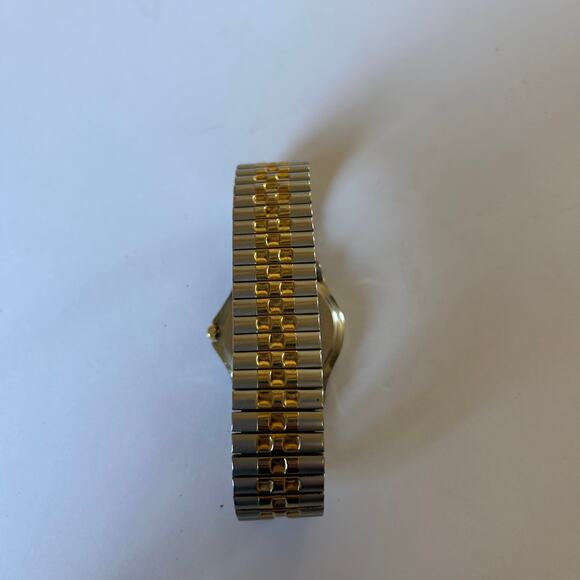 Citizen Watch Co. Quartz Mens Silver & Gold Toned Watch Day & Date - Picture 5 of 5